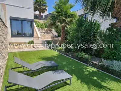 Kuća, Trogir, 240 m², 2 400 000 € - 17
