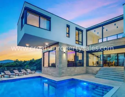 Kuća, Trogir, 240 m², 2 400 000 €