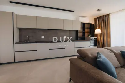 Apartment 138.5 m², Novigrad - 3 bedrooms and 3 bathrooms - 9