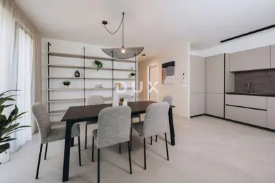 Apartment 138.5 m², Novigrad - 3 bedrooms and 3 bathrooms - 12