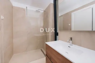 Apartment 138.5 m², Novigrad - 3 bedrooms and 3 bathrooms - 20