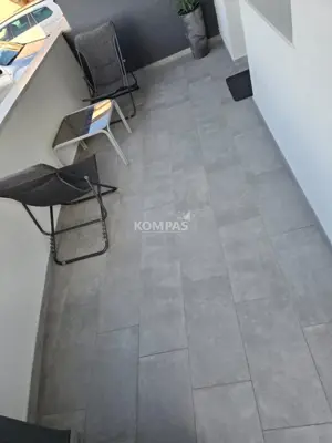 Apartman 55 m², Uvala Soline - prizemlje, bazen i okućnica - 8
