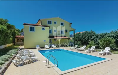 Haus 510 m², Poreč - 6 Apartments und Pool - 4