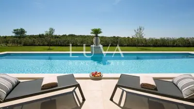 Villa 372 m², Ladići near Kanfanar - pool and terrace - 12