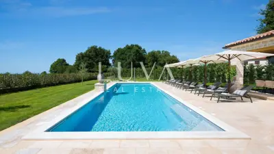Villa 372 m², Ladići near Kanfanar - pool and terrace - 18