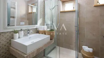 Villa 372 m², Ladići near Kanfanar - pool and terrace - 15