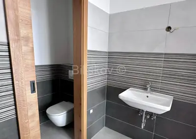 Verkauf, Vodice, neu erbautes Doppelhaus, 2 Etagen, Garten, Pool - 15