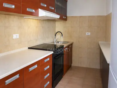 House 300 m², Buje - center and quiet location - 18