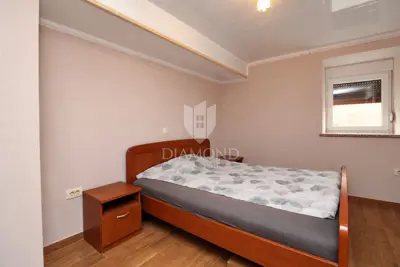 Kuća u Rukavcu, tri razine i mirna lokacija - 20