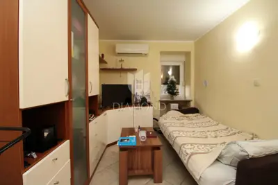 House in Rukavac, three levels and a quiet location - 18