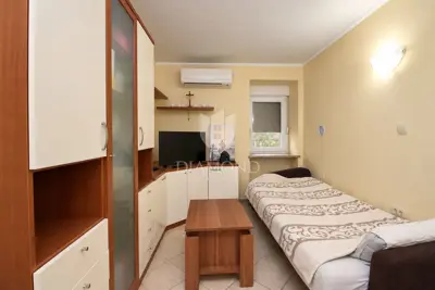 Kuća u Rukavcu, tri razine i mirna lokacija - 14
