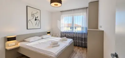 Kuća 77 m², Poreč okolica - dvije etaže, dvorište - 6
