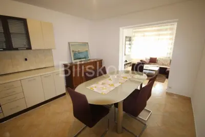 Wohnung 90 m², Kaštel Gomilica, in der Nähe des Meeres und des Strandes - 3