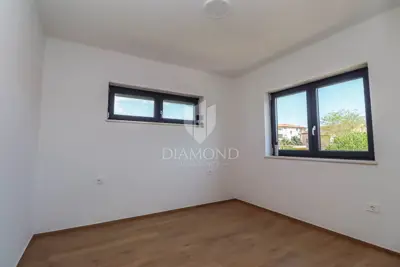 Stan 75 m², Štinjan - novogradnja s liftom i terasom - 8