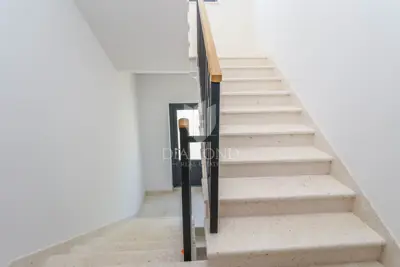 Stan 75 m², Štinjan - novogradnja s liftom i terasom - 10