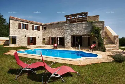 House 188 m², Kaštel, Pazin - stone villa with pool