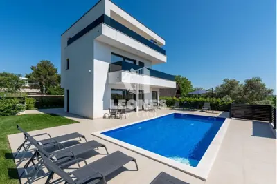 Vabriga, villa 270 m² with pool and sea view - 2
