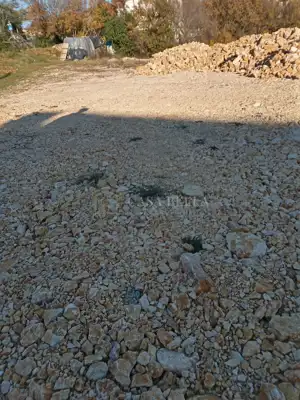 Krk, Dobrinj, građevinsko zemljište, 2038 m²