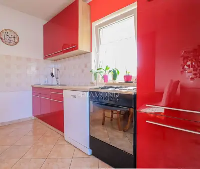 Stan 108 m², Novigrad okolica - 3 spavaće sobe i 2 terase - 6