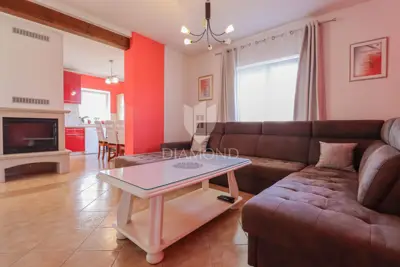Stan 108 m², Novigrad okolica - 3 spavaće sobe i 2 terase - 4