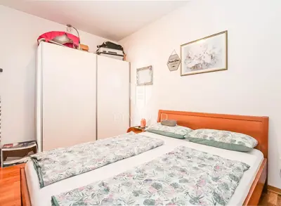 Apartment 97 m², Rovinj - two residential units and parking - 6