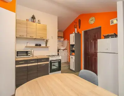 Apartment 97 m², Rovinj - two residential units and parking