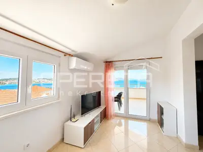 Apartment 58 m², Okrug Gornji - sea view and loggia - 16