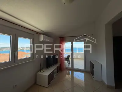 Wohnung 58 m², Okrug Gornji - Meerblick und Loggia