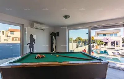 Villa in Šišan, Pool, Garage und vier Schlafzimmer - 18