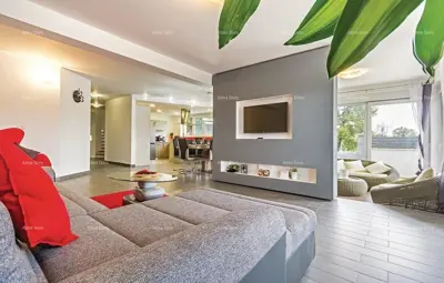 Villa in Šišan, Pool, Garage und vier Schlafzimmer - 2