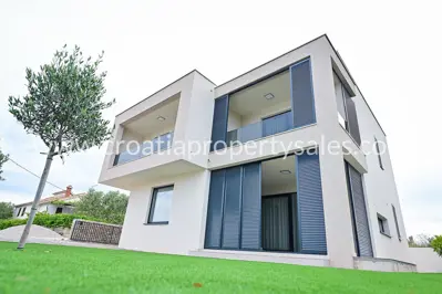 Villa 122 m², Šolta - Meerblick und ruhige Lage