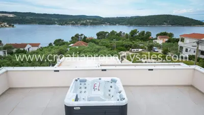 Villa 122 m², Šolta - sea view and quiet location - 2