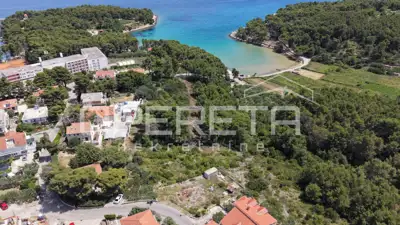 Baugrundstück 2.100 m², Jelsa na Hvaru, asphaltierter Zugang - 2