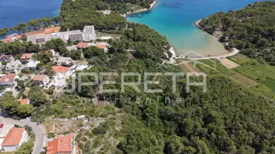 Baugrundstück 2.100 m², Jelsa na Hvaru, asphaltierter Zugang - 3