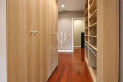 Wohnung 190 m², Remete - großzügige überdachte Terrasse - 19