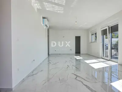 Rab, Banjol, trosobni stan, 113 m², pogled na grad i more - 11