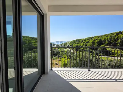 Rab, Banjol, trosobni stan, 113 m², pogled na grad i more - 17