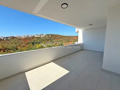 Stan 63 m², Novi Vinodolski - novogradnja s natkrivenom terasom - 2