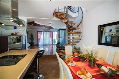 Haus zum Kauf in Centar, 350 m² - 19