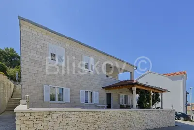 Kamena kuća u Postirama, pogled na more i blizina plaže - 6