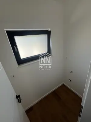 VODICE – Dvojna kuća s okućnicom, vrtom i više parkirnih mjesta - 13