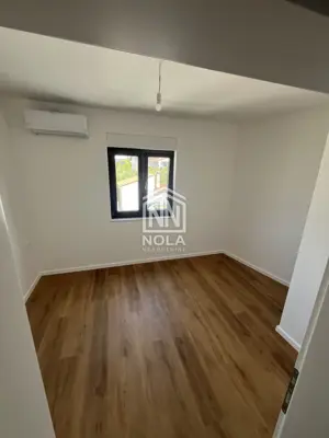 VODICE – Dvojna kuća s okućnicom, vrtom i više parkirnih mjesta - 8