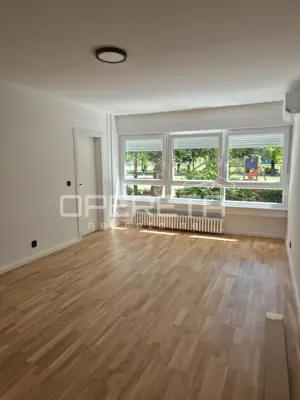 Wohnung 56.5 m², Utrine, 2 Schlafzimmer und Aufzug