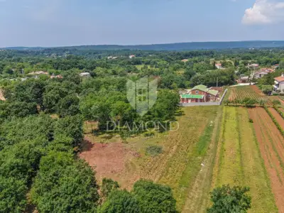 Land 1,605 m², Kanfanar - quiet location - 2