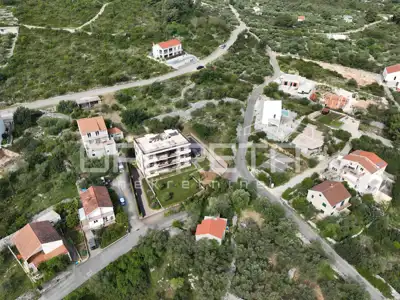 Baugrundstück 930 m², Lumbarda - freier Meerblick - 2