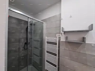 Stan 73 m², Pula Centar - renoviran i odmah useljiv - 17