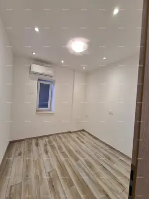 Stan 73 m², Pula Centar - renoviran i odmah useljiv - 3