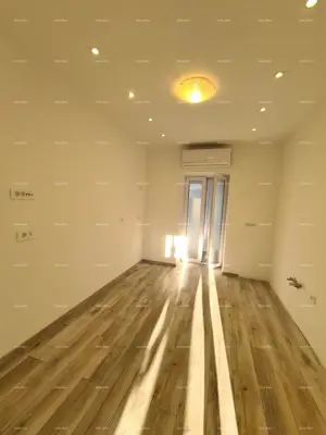 Stan 73 m², Pula Centar - renoviran i odmah useljiv - 4
