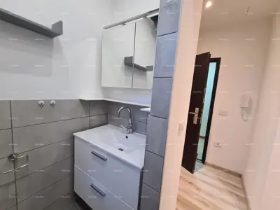 Stan 73 m², Pula Centar - renoviran i odmah useljiv - 16
