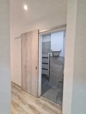 Stan 73 m², Pula Centar - renoviran i odmah useljiv - 19